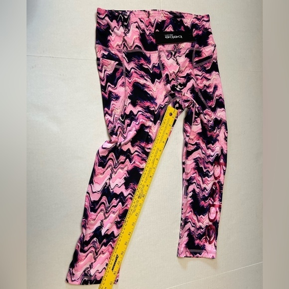 Bebe Sport women’s black & pink print with side pockets capri Sz-S NWT I8 - Picture 8 of 10